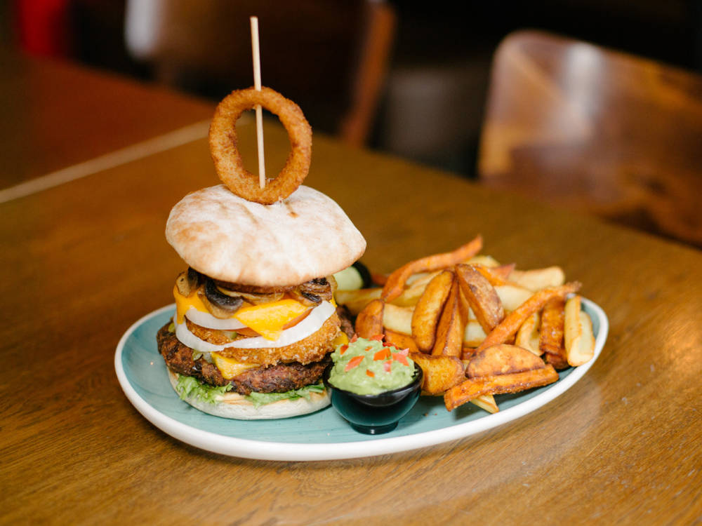 Das Apple & Eve in der Sternschanze serviert vegane Burger und mehr / ©David Strüning