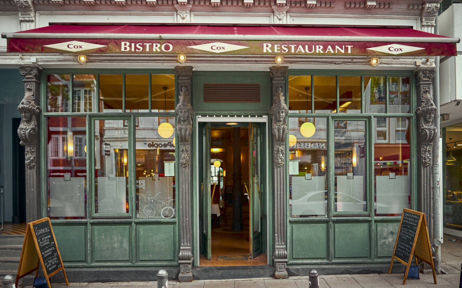 Das Bistro vermittelt einen französischen Eindruck / ©Marc Sill