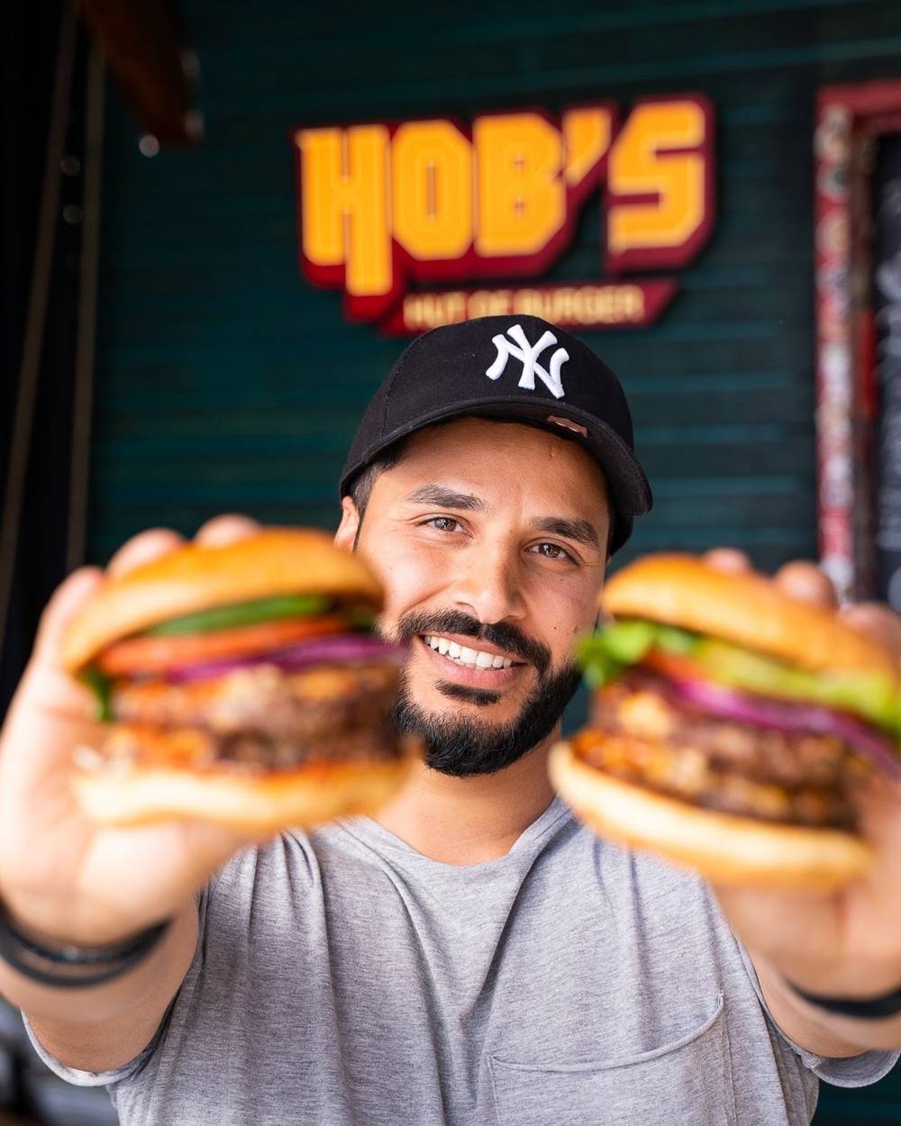 Zulifkar Hussain: „Burger sind seit meiner Kindheit mein absolutes Lieblingsessen“ / ©HOB'S Hut of Burger