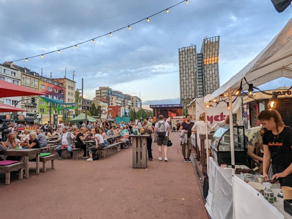 Der Spielbudenplatz lockt am 29. Juli mit zahlreichen Info- und Essensständen / ©Veganes Straßenfest Hamburg