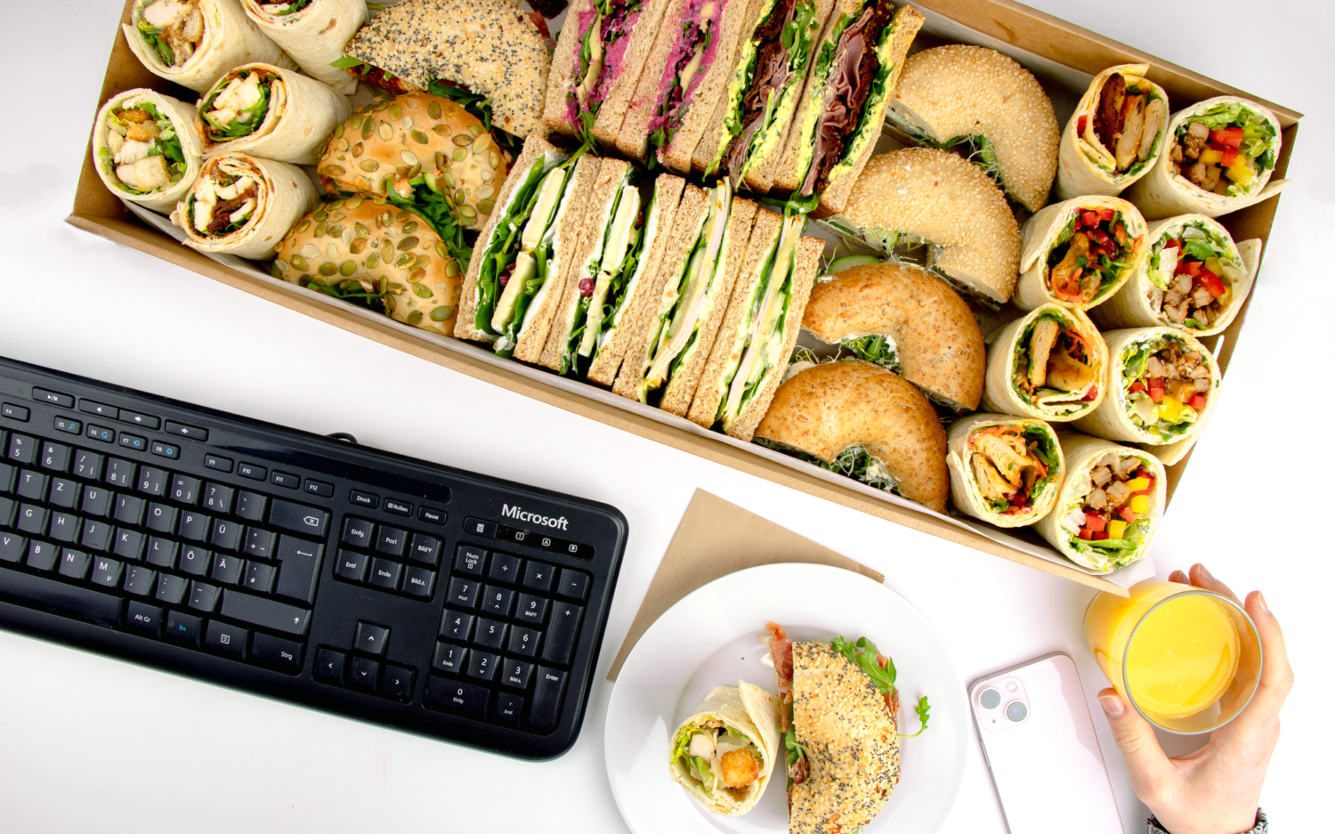 Die perfekte Stärkung im Büro: Schnittchen, Bagels und Wraps von Nimmersatt / ©Nimmersatt Catering