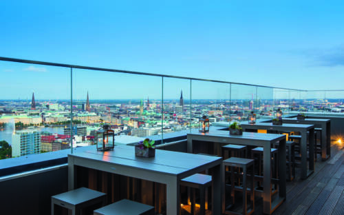 26 Sorten Wein, 26 Sorten Gin und ein grandioser Blick über die Stadt: das Twosix in der 26. Etage des Radisson Blu Hotels  ©Radisson Blu