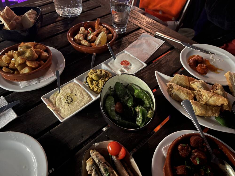 Die Portionen im Tapas-Restaurant Spanische Treppe in Hohenfelde sind groß / ©Alice von der Laden 