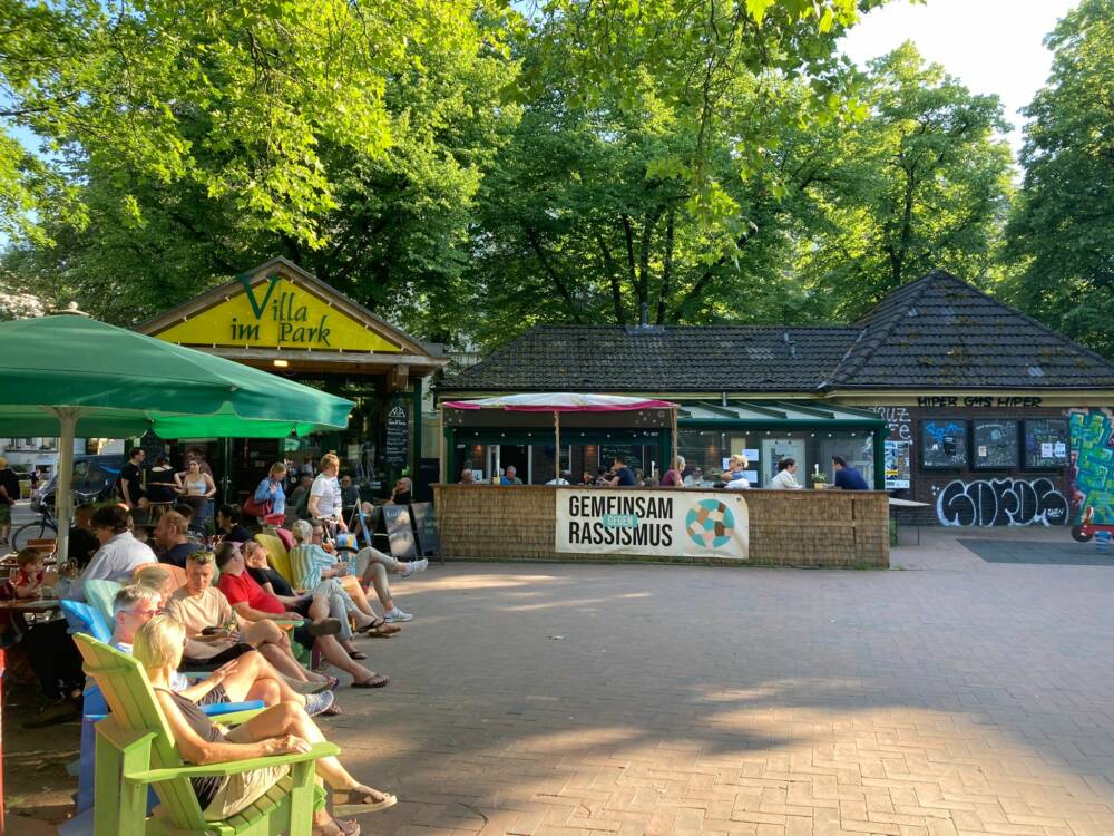 Die Villa im Park ist die perfekte Außengastronomie in Hamburg Eimsbüttel / ©Louisa Kopf