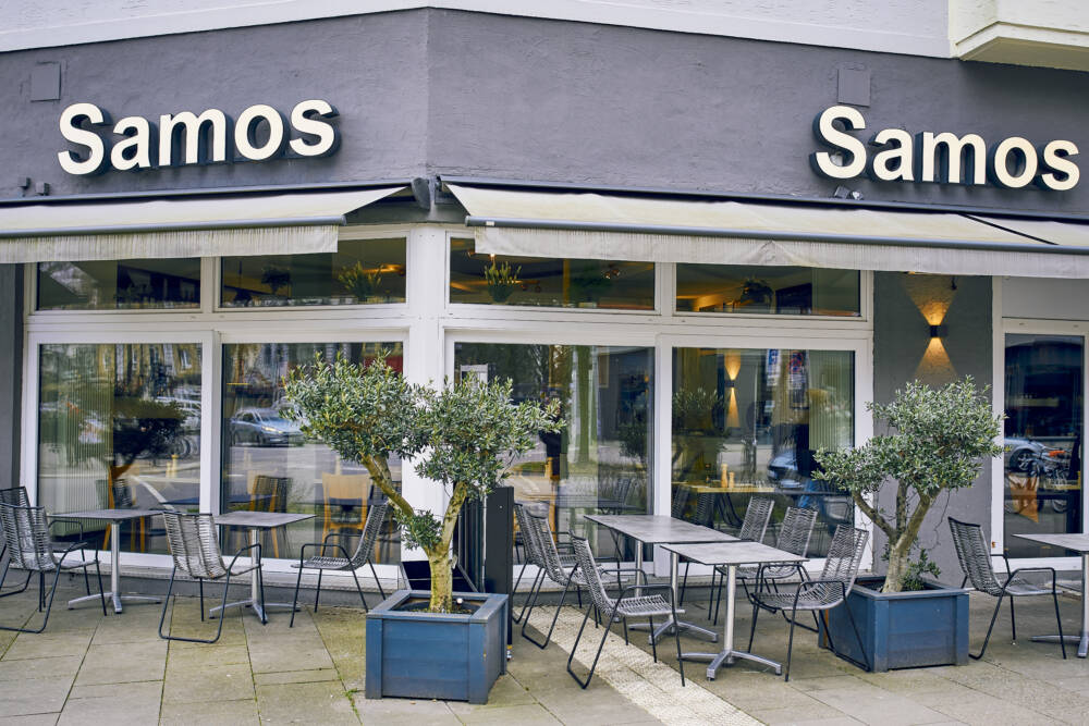 Im Bereich vor dem Restaurant lassen sich herrlich einige Stunden verbringen / ©Marc Sill