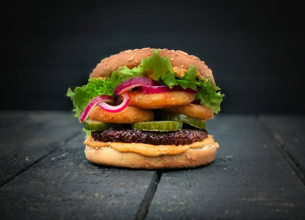 Bei Most Wanted Burger stehen drei vegane Burger auf der Karte / ©Unsplash / LikeMeat