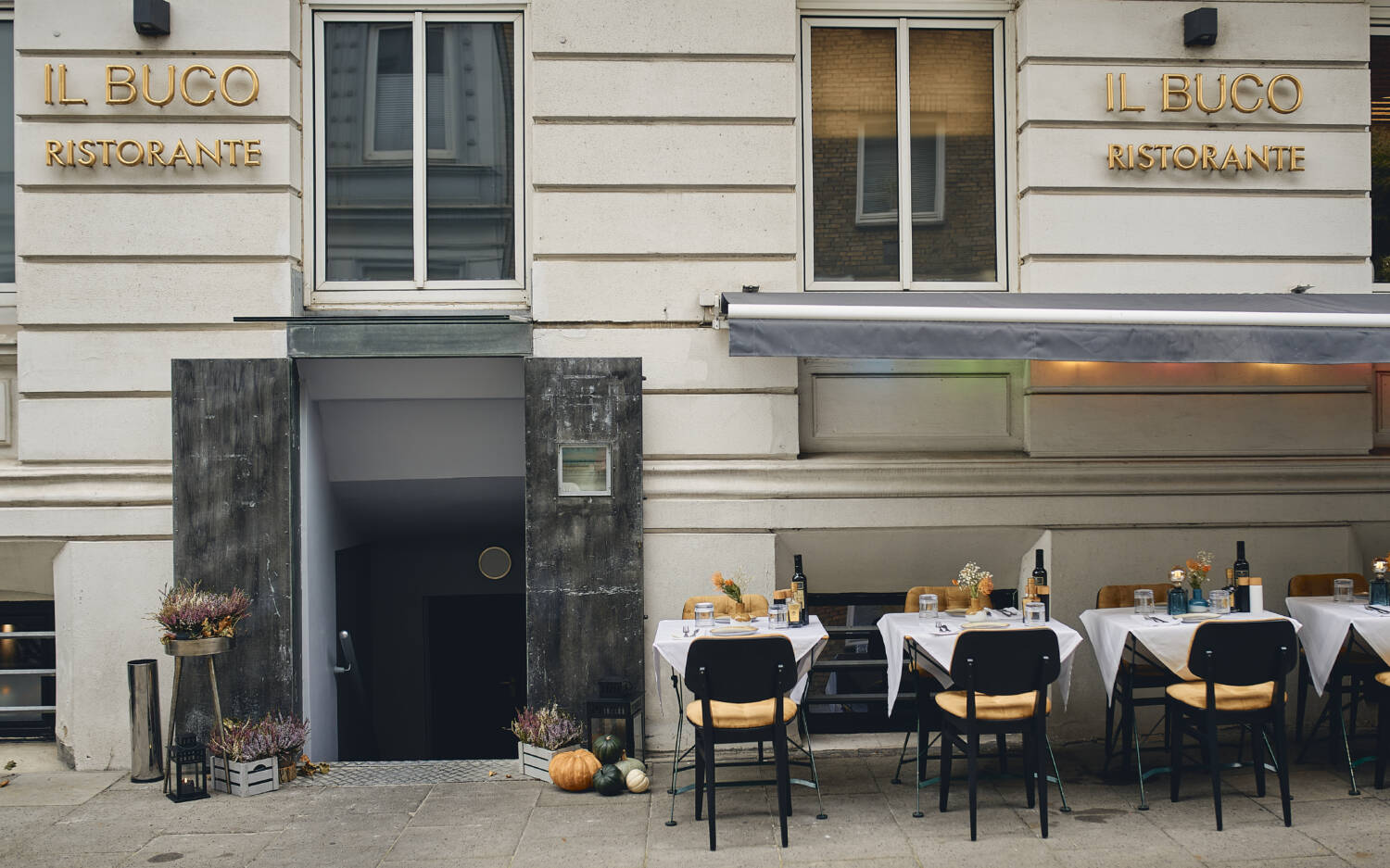 Draußen sitzen in Hamburg St. Georg, wie hier im Il Buco / ©Marc Sill 