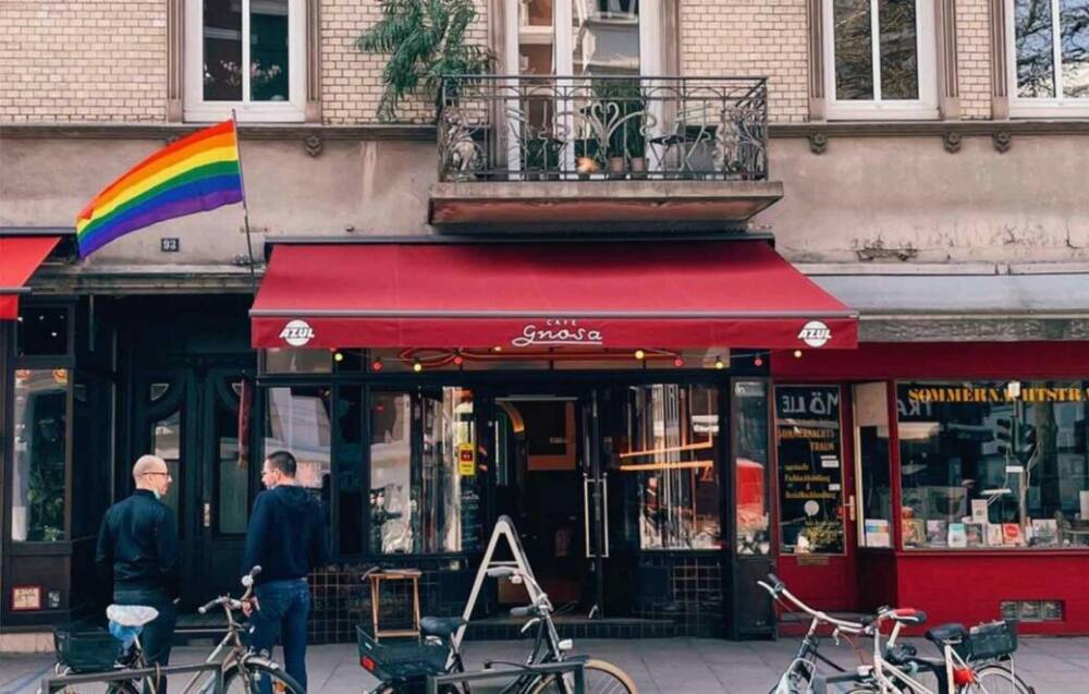 Gemütlich schlemmen vor dem Café Gnosa in der Langen Reihe / ©Instagram/cafe_gnosa