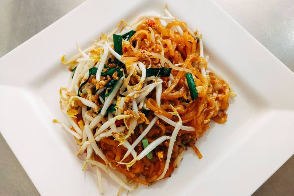 Die spanische Thai-Food-Kette padthaiwok serviert köstliches Pad Thai / ©Unsplash/Markus Winkler