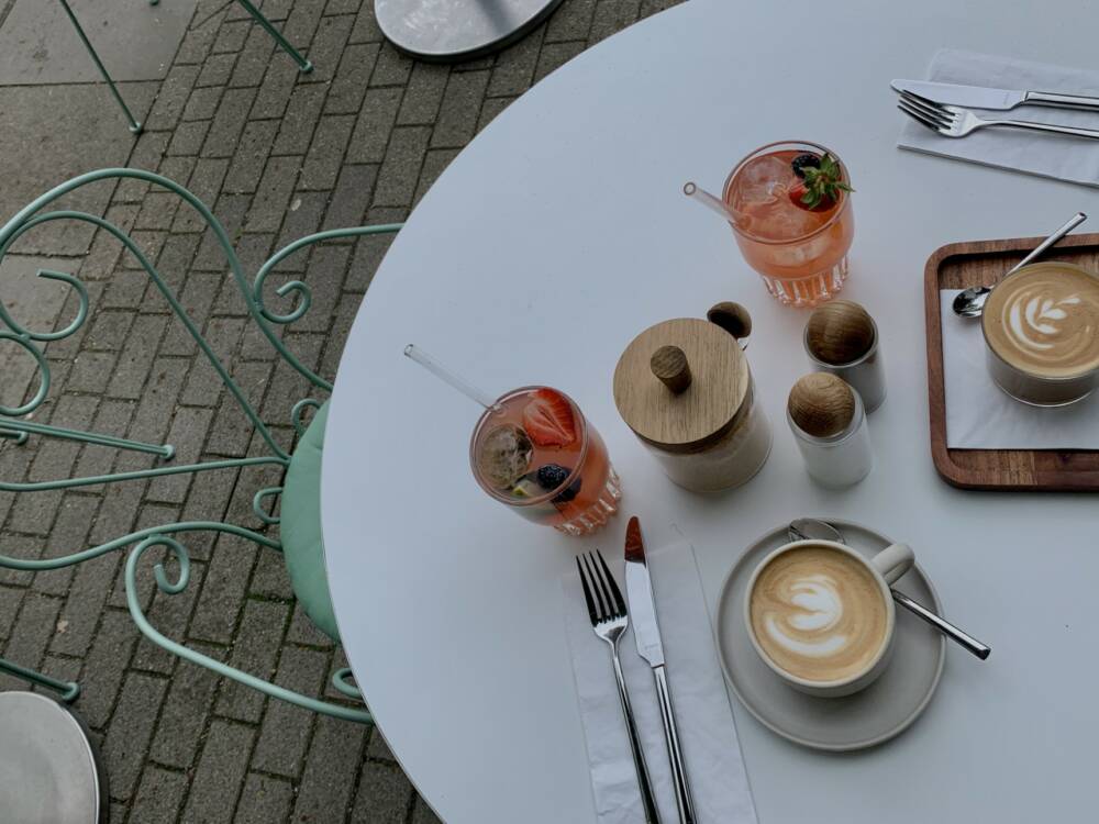 Ein schönes Frühstück im Café Kernig genießen / ©Paula Budnik