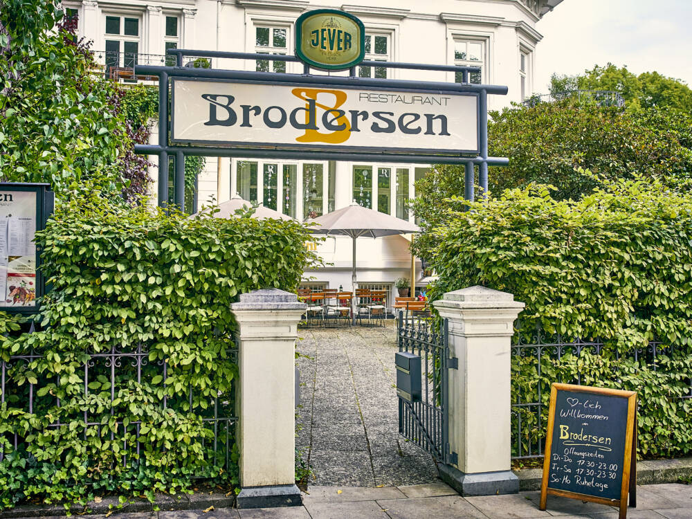 Das Restaurant Brodersen befindet sich in einer alten Jugendstilvilla in Rotherbaum / ©Marc Sill