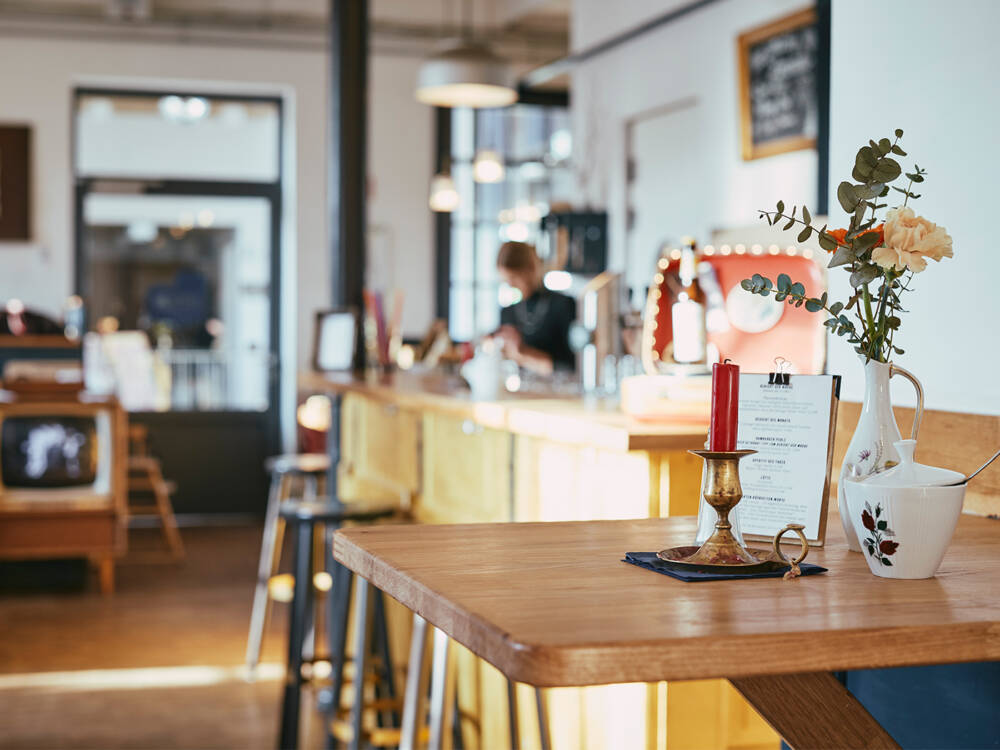 Gemütlich, lecker, bodenständig: Das LüttLiv ist eins von unseren zehn liebsten Restaurants in Barmbek-Nord / ©LüttLiv