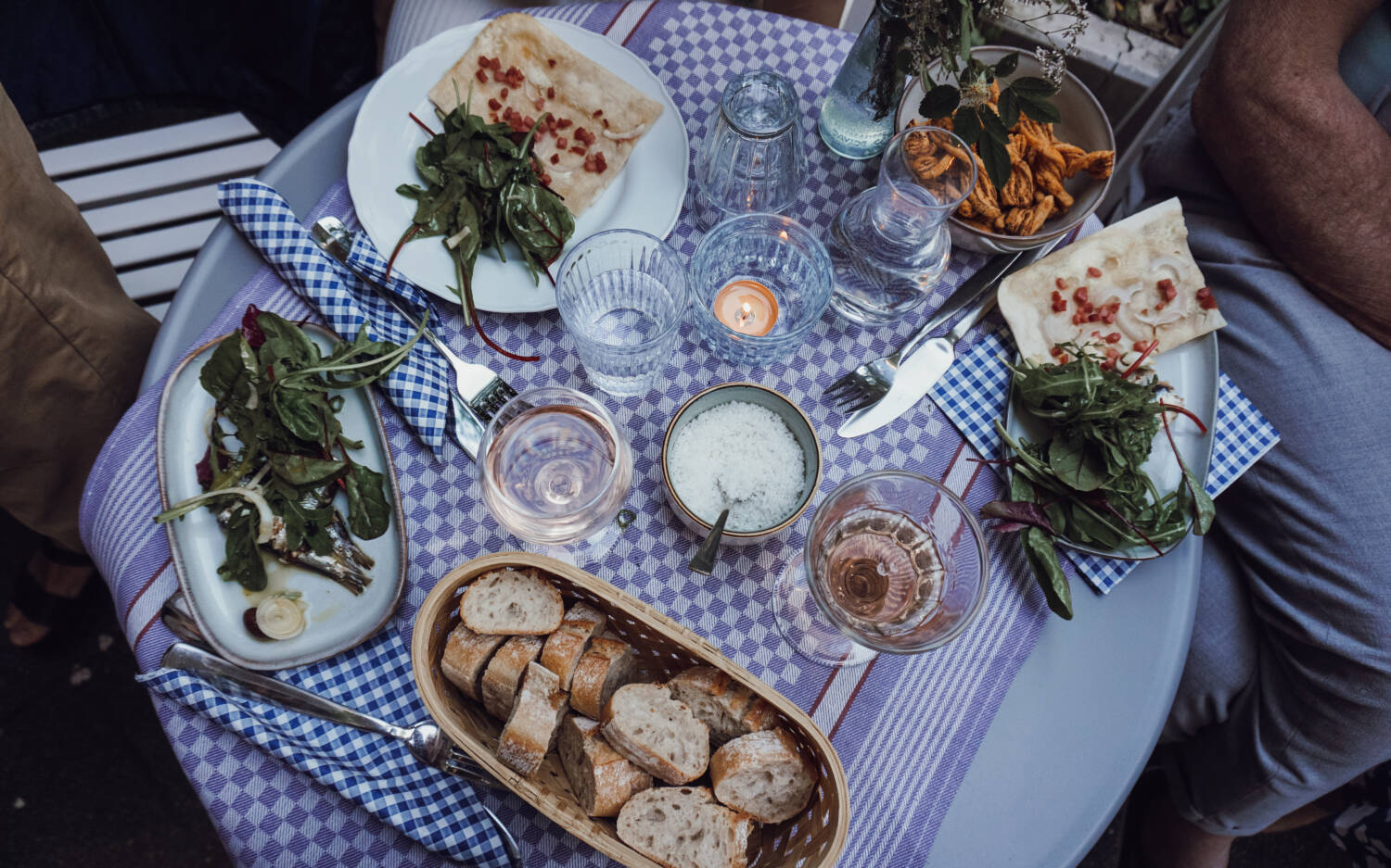 Lust auf Flammkuchen oder Quiche? Bei La Belle France gibts warme Kleinigkeiten / ©La Belle France