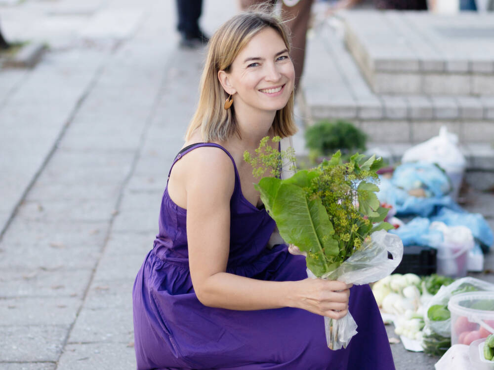 Denise Wachter ist eine der bekanntesten Food-Journalistinnen des Landes – und jetzt auch Kochbuchautorin / ©Dovaldė Butėnaitė