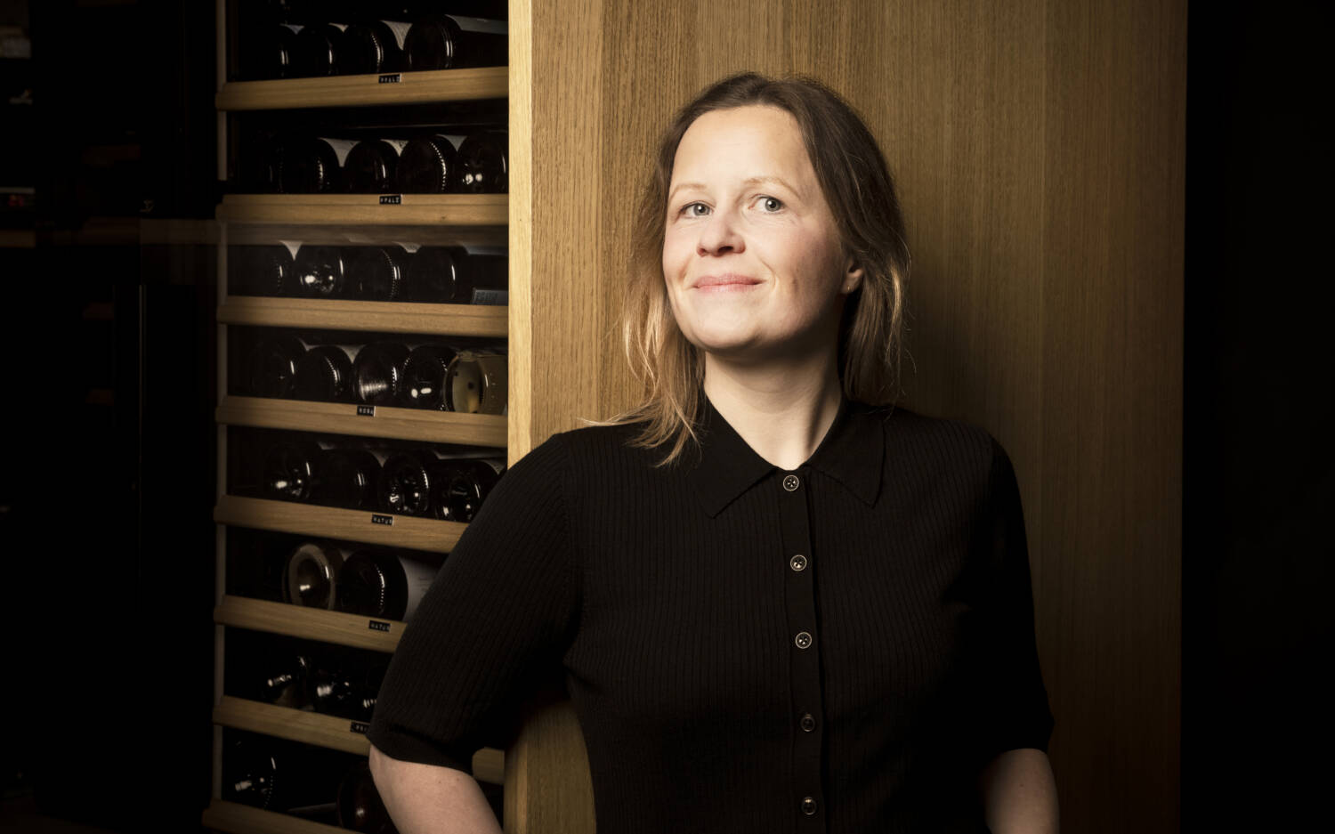 Bei ihr ist Wein­ genuss immer lässig: Stephanie Döring / ©Jérome Gerull