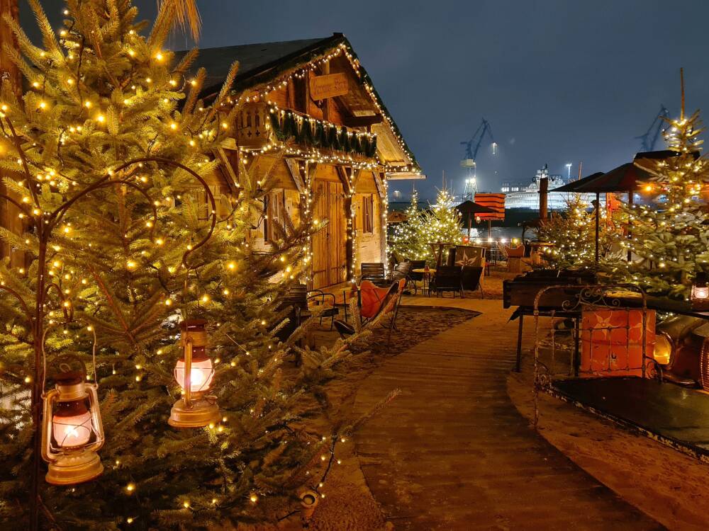 Mit dem Winter kehren zahlreiche und genussvolle Events in die Hansestadt ein und sorgen für schönstes Winter-Feeling /©Wintermarkt Strand Pauli, Lydia Stach