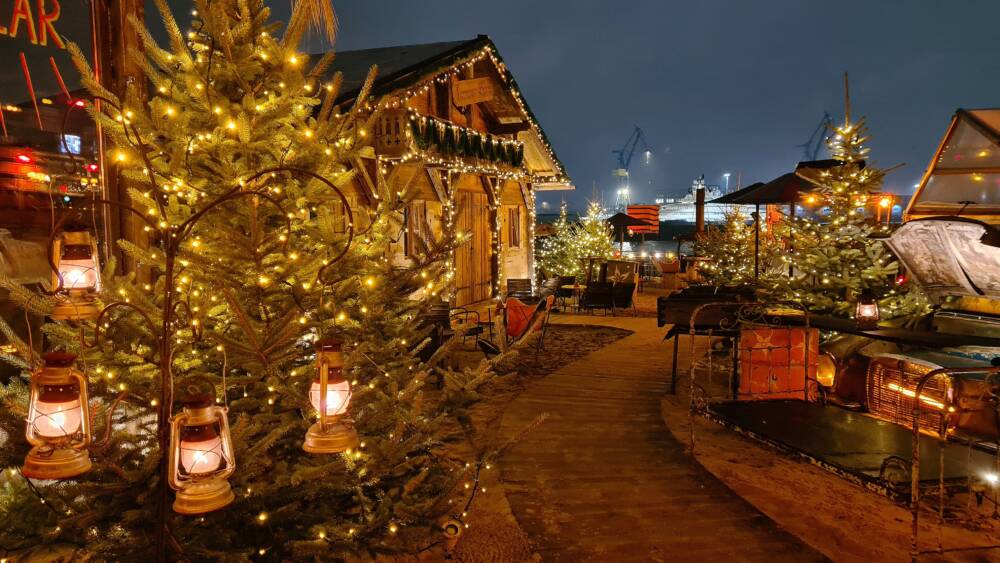 Statt Palmen schmückt während der Wintersaison eine Winterlandschaft das Strandpauli /© Lydia Stach