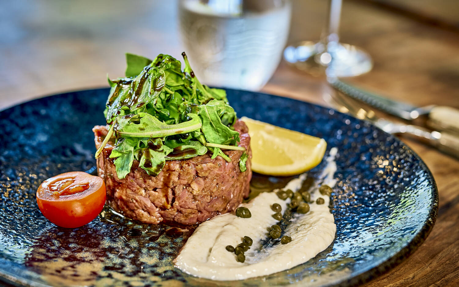 Das Garrison Steakhouse am Altonaer Bahnhof serviert alles rund um Fleisch /© Marc Sill