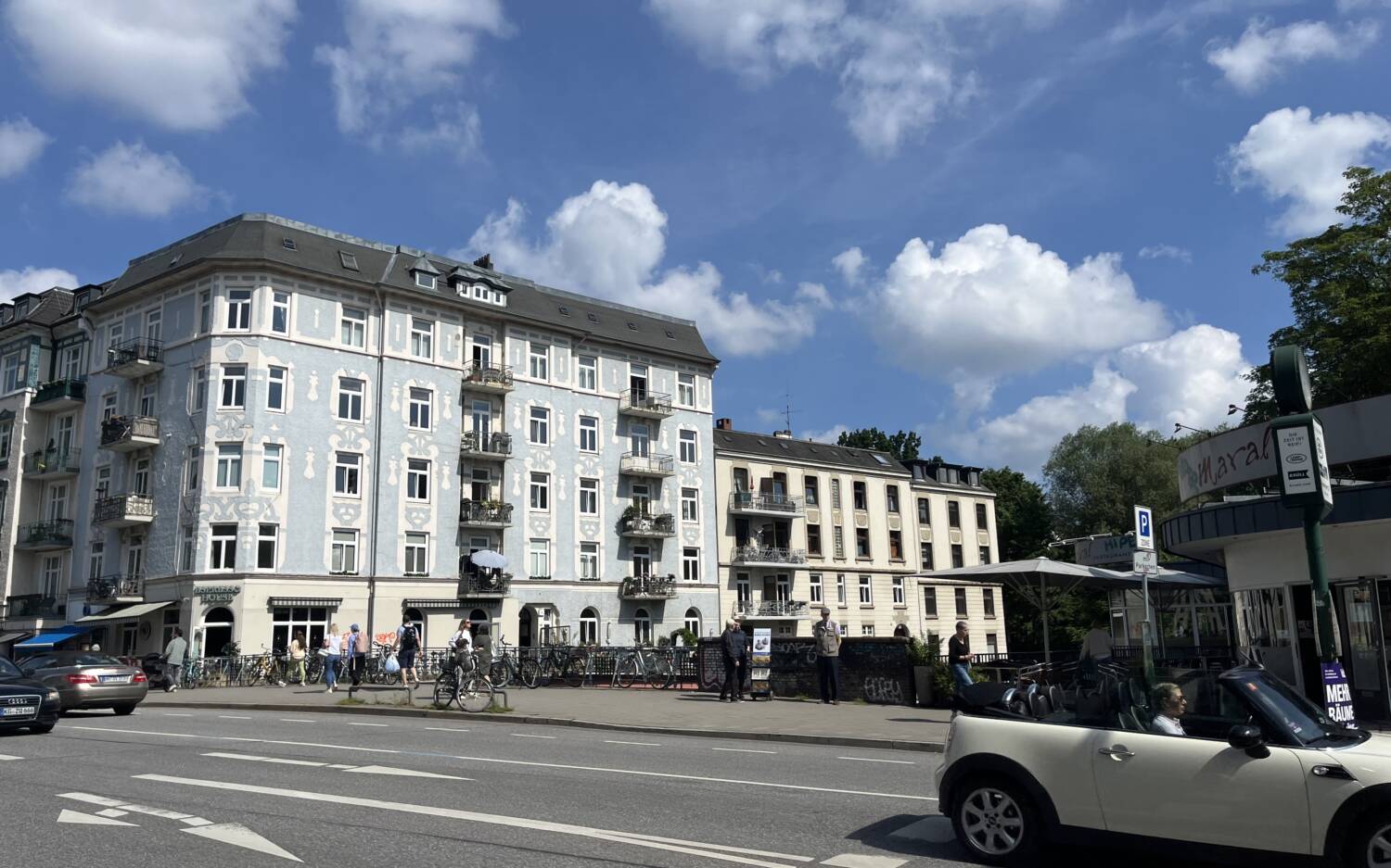 Imposante Villen, reges Treiben: Der Eppendorfer Baum ist ein Ziel der neuen Tour durch Eppendorf / ©Marie Oetgen