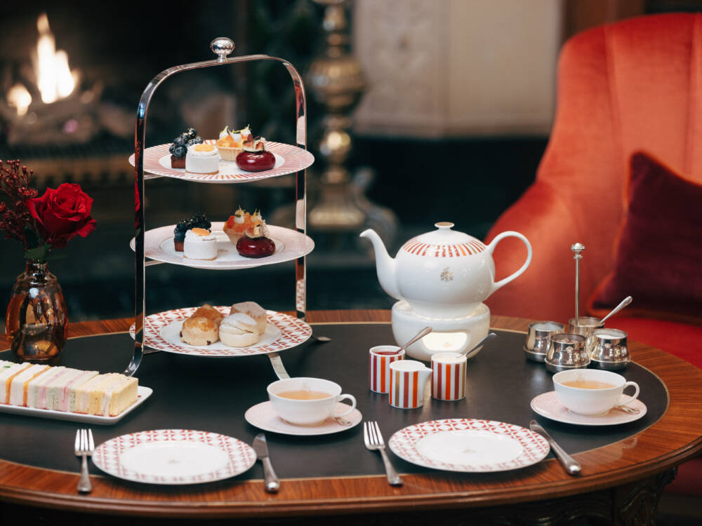 Very british: Afternoon Tea wie hier im Vier Jahreszeiten wird immer beliebter/©Max Arens