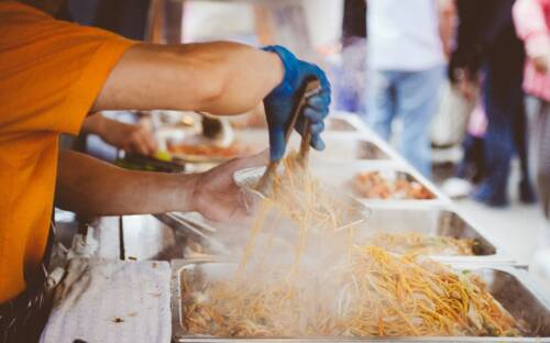 In Eimsbüttel ist der Food-Hype „Handpulled Noodles“ angekommen! / ©Unsplash/Clem Onojeghuo 