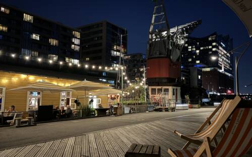 Nicht nur am, sondern auf dem Wasser gebaut: Wild Scandinavian Cooking in der HafenCity / ©Wild Scandinavian Cooking