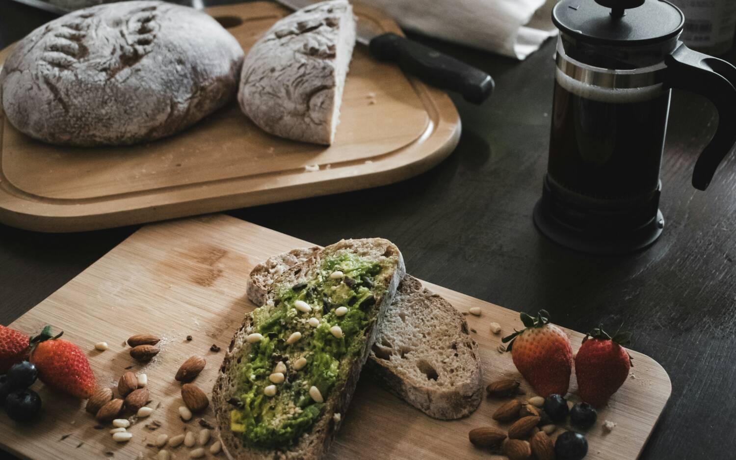 Eine Avocado-Stulle im neuen Café La Fleur in Rotherbaum / ©Mathilda Khoo/Unsplash