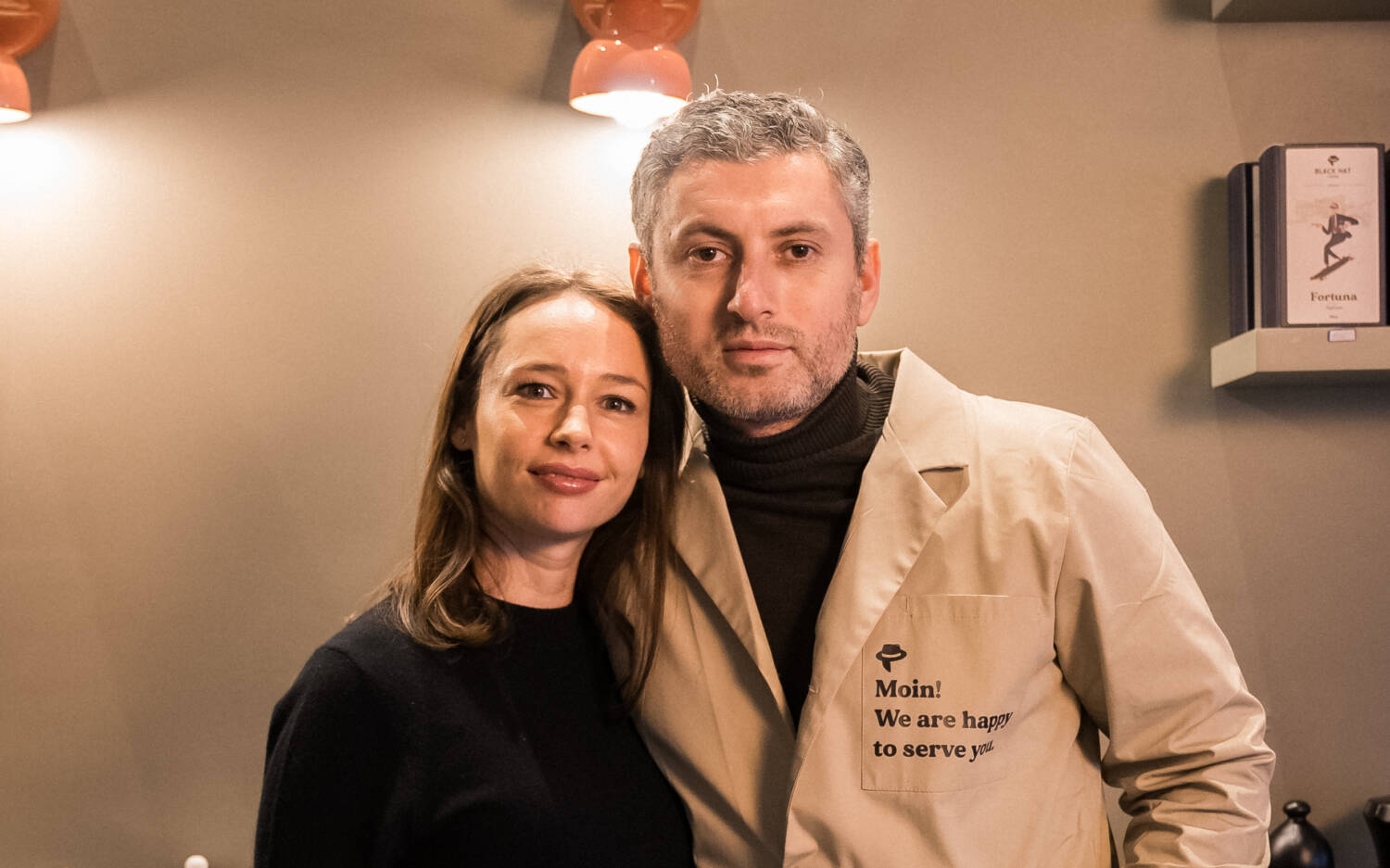 Inna Zamikhovska und Slava Zamikhovskyy eröffneten 2022 ihre erste Specialty Espresso Bar und planen bereits weitere Filialen in Berlin und Hamburg /©Black Hat Coffee